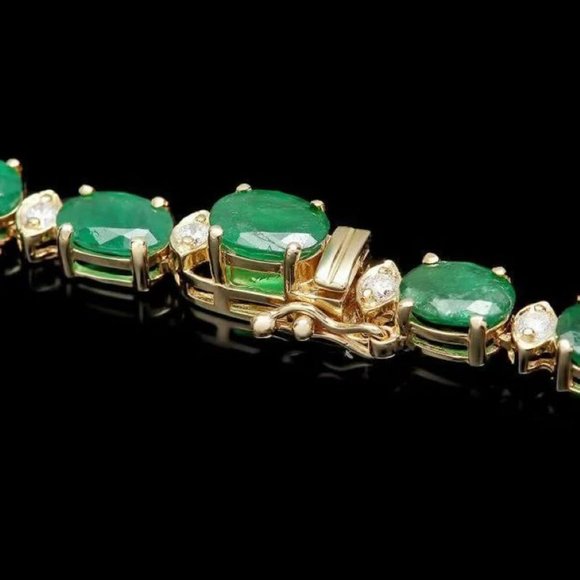 26.00Ct Natural Emerald and Diamond 14K Solid Yellow Gold Necklace - Picture 3 of 4
